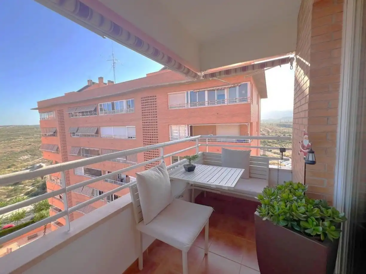 Terraza de Piso en venta en Alicante / Alacant con Jardín privado, Terraza y Trastero