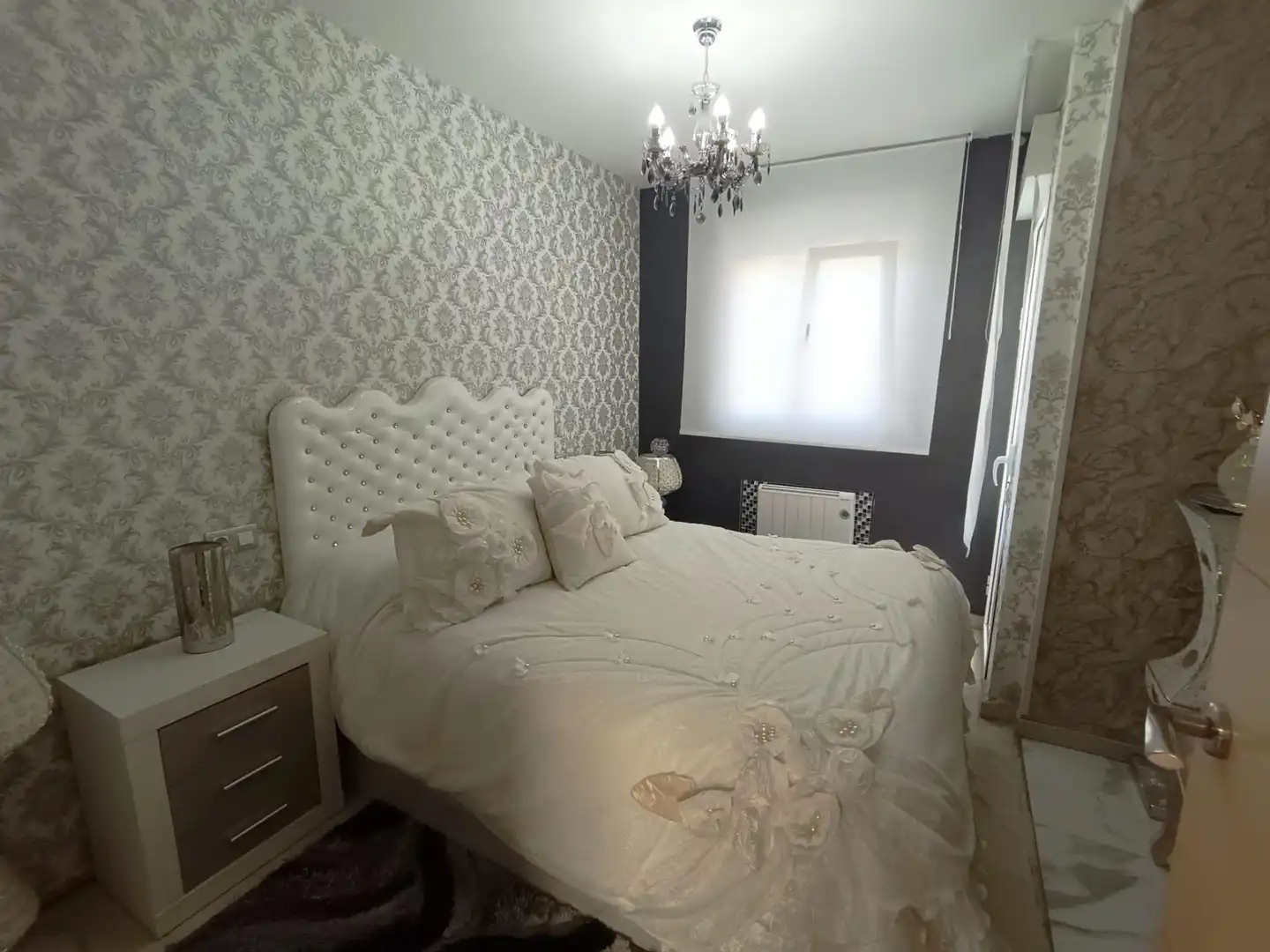 Schlafzimmer von Einfamilien-Reihenhaus zum Verkauf in Petrer mit Klimaanlage, Heizung und Gemeinschaftspool