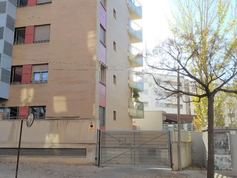 Außenansicht von Garage zur Miete in Granada