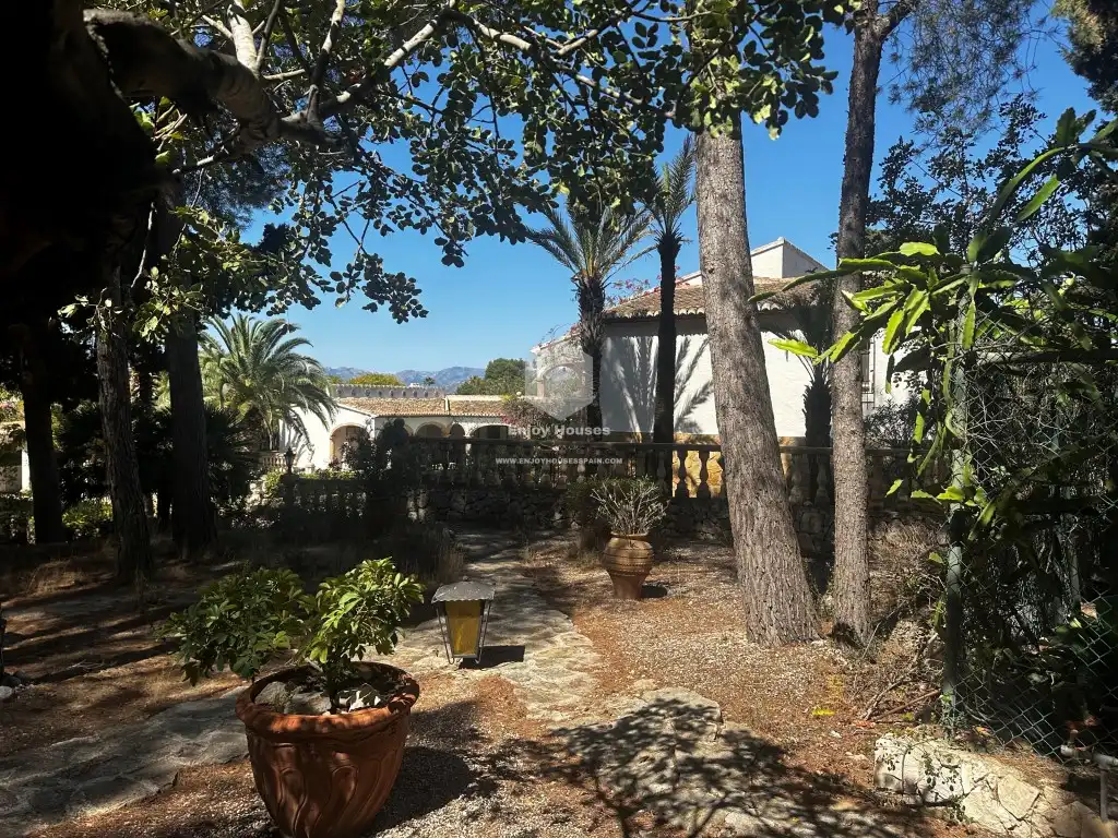 Houses for sale in Montgó - Ermita