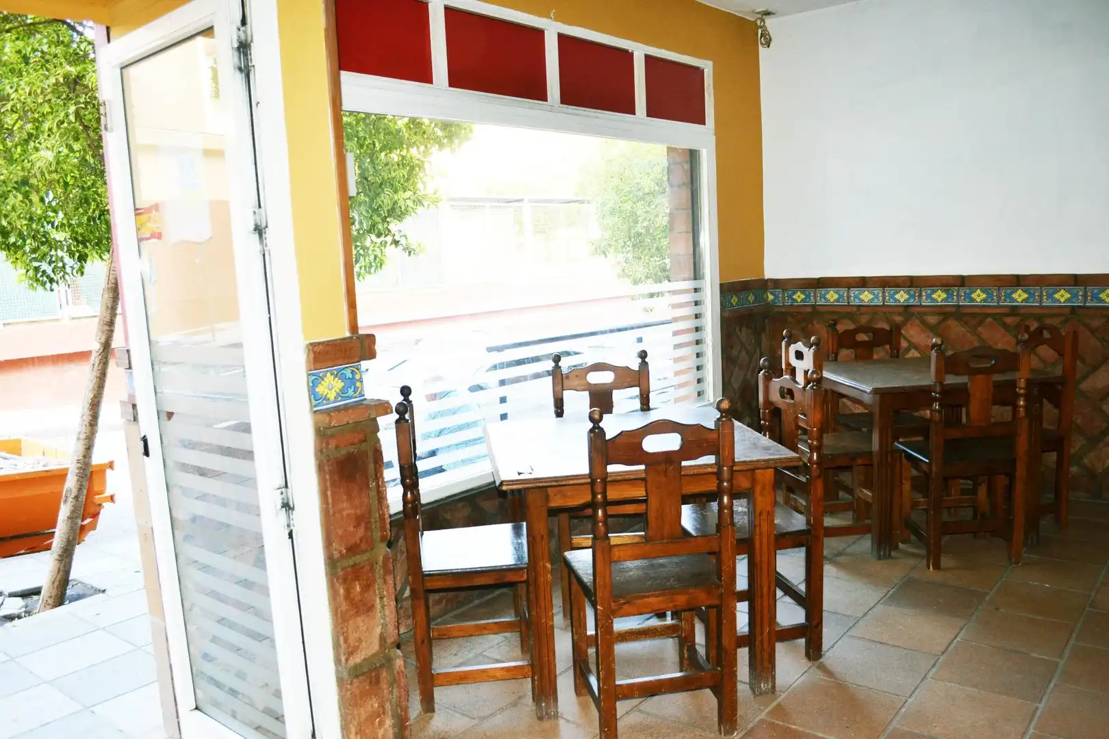 Local de alquiler en Algeciras con Aire acondicionado y Amueblado