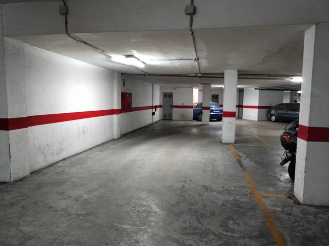 Garaje en Venta en Canals