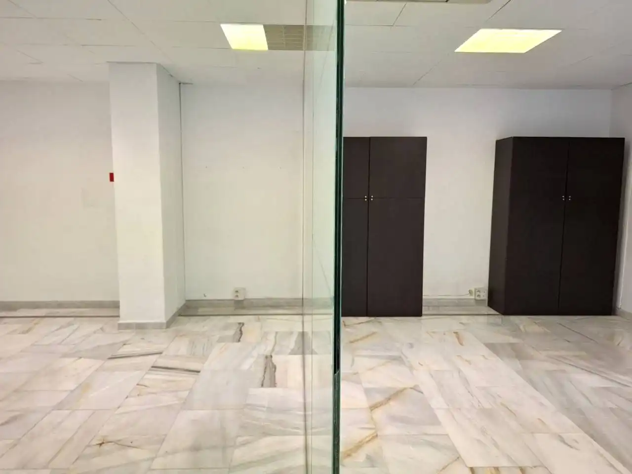 Büro zur Miete in San Sebastián de los Reyes mit Klimaanlage, Heizung und Alarm
