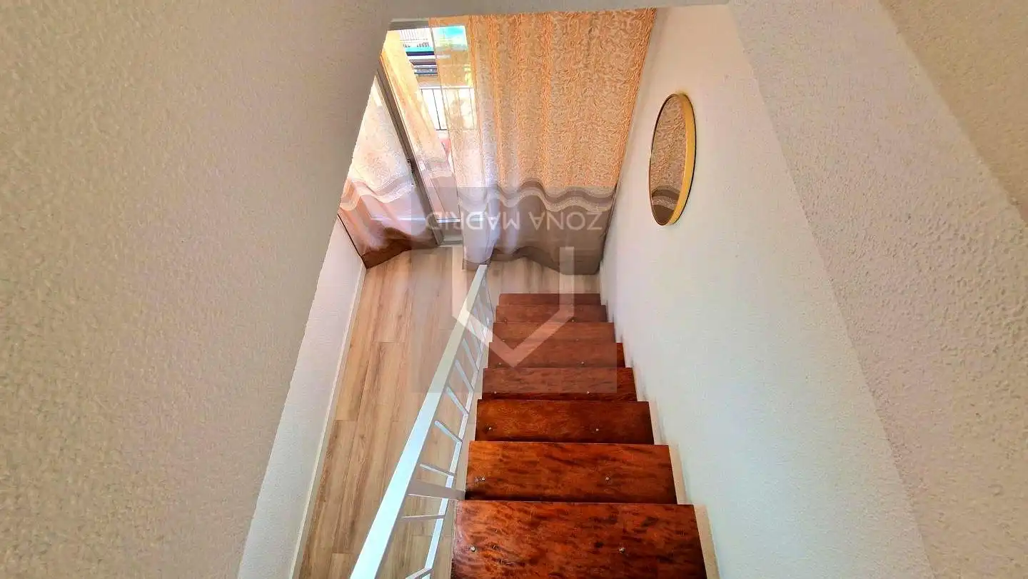 Piso en venta en Madrid con Aire acondicionado, Terraza y Amueblado