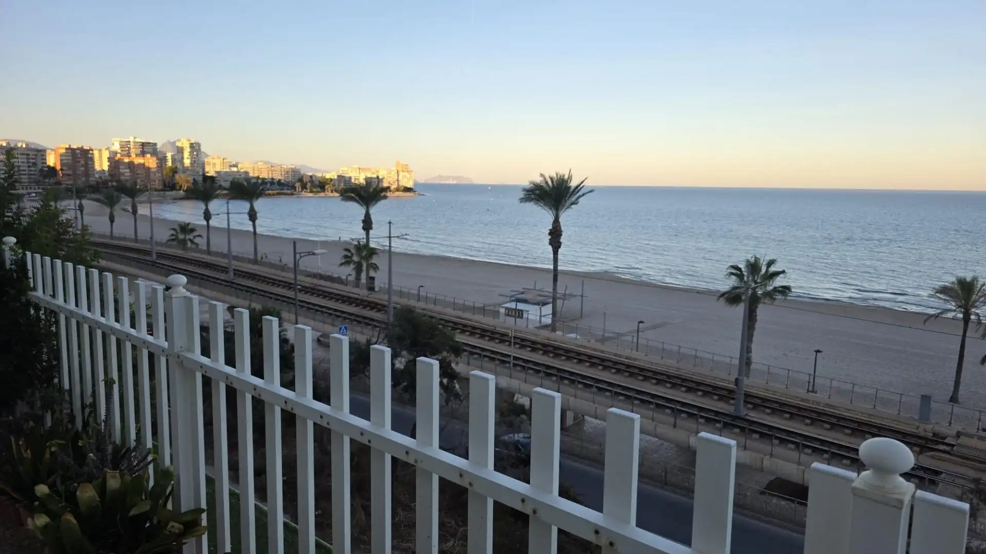 Bajo con piscina en venta en Playa Muchavista, imagen 3