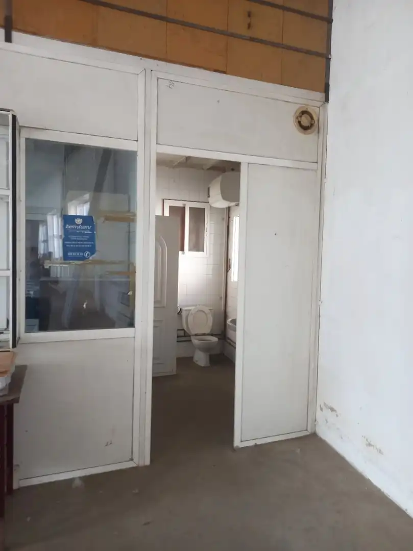 Bathroom of Industrial buildings for sale in Encinas de Abajo