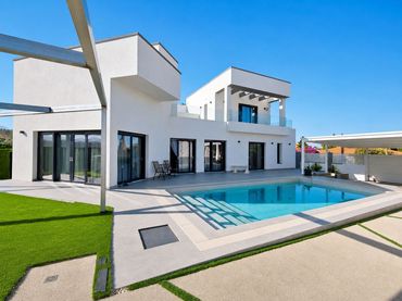 Haus mit Garten zum Verkauf in Estepona Pueblo