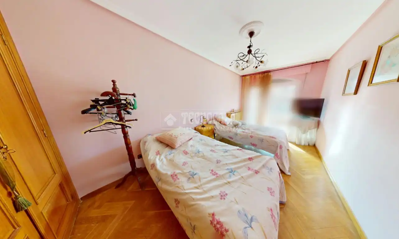 Schlafzimmer von Einfamilien-Reihenhaus zum Verkauf in Leganés mit Heizung, Parkett und Terrasse