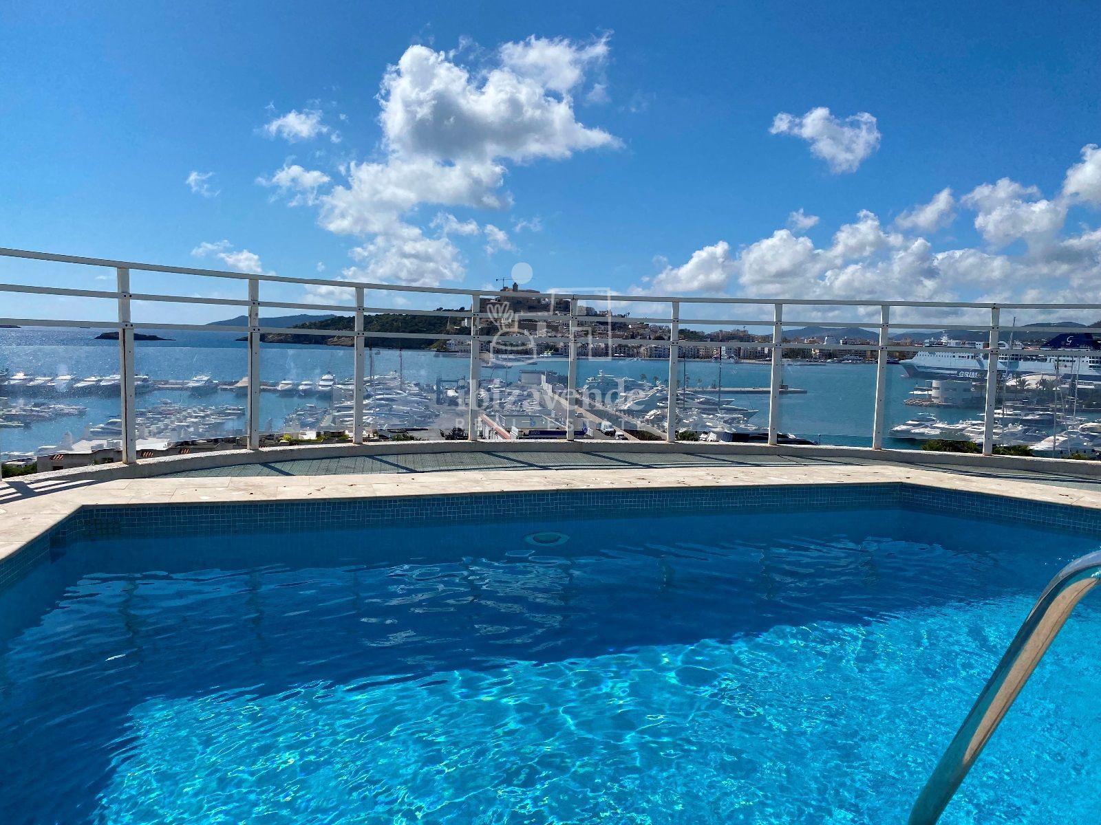 Piscina de Pis en venda en Eivissa amb Aire condicionat, Calefacció i Terrassa