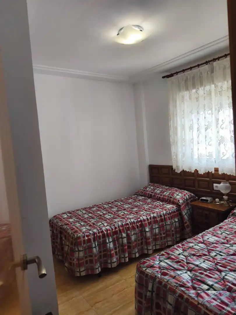 Schlafzimmer von Wohnungen zur Miete in Gandia mit Möbliert, Ofen und Waschmaschine