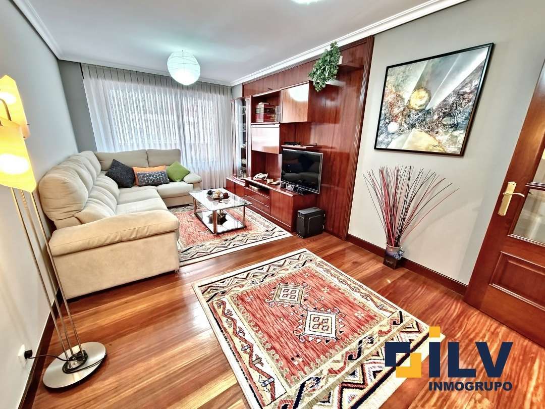 Living room of Flat for sale in Santurtzi   with Heating, Terrace and Storage room