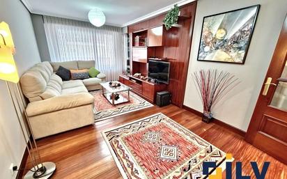 Living room of Flat for sale in Santurtzi   with Heating, Terrace and Storage room