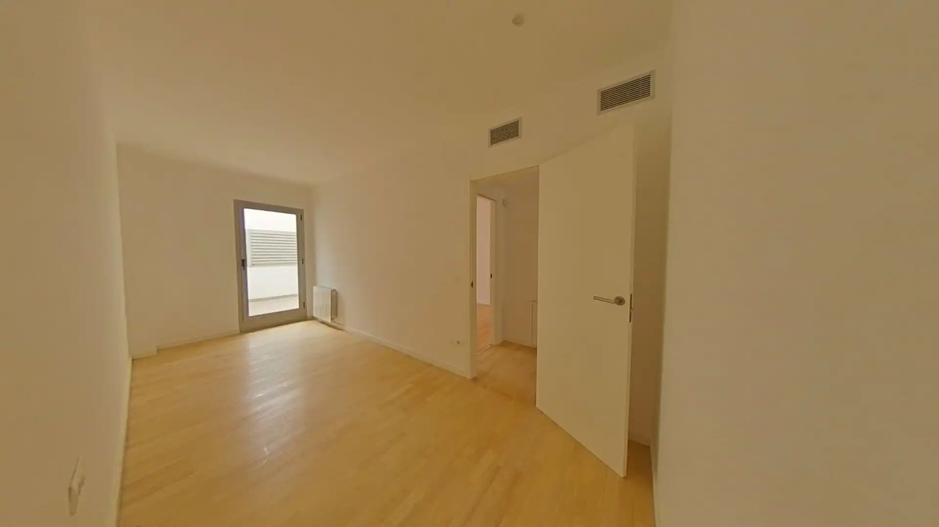 Dormitori de Pis en venda en Terrassa amb Aire condicionat, Calefacció i Terrassa