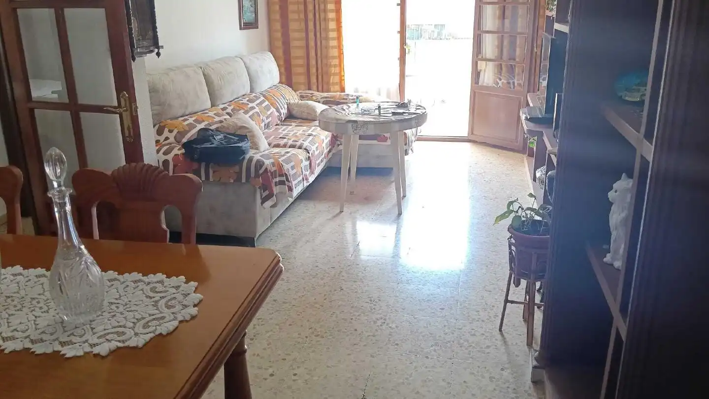 Wohnzimmer von Wohnung zum Verkauf in Chipiona