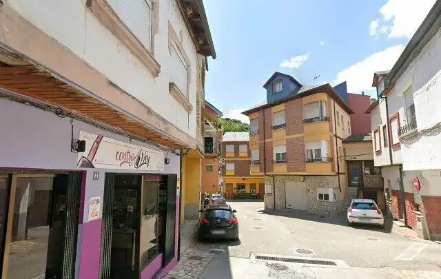 Vista exterior de Casa adosada en venta en Puente de Domingo Flórez