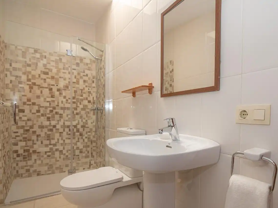 Casa rústica amb piscina en venda a Llubí, imagen 19