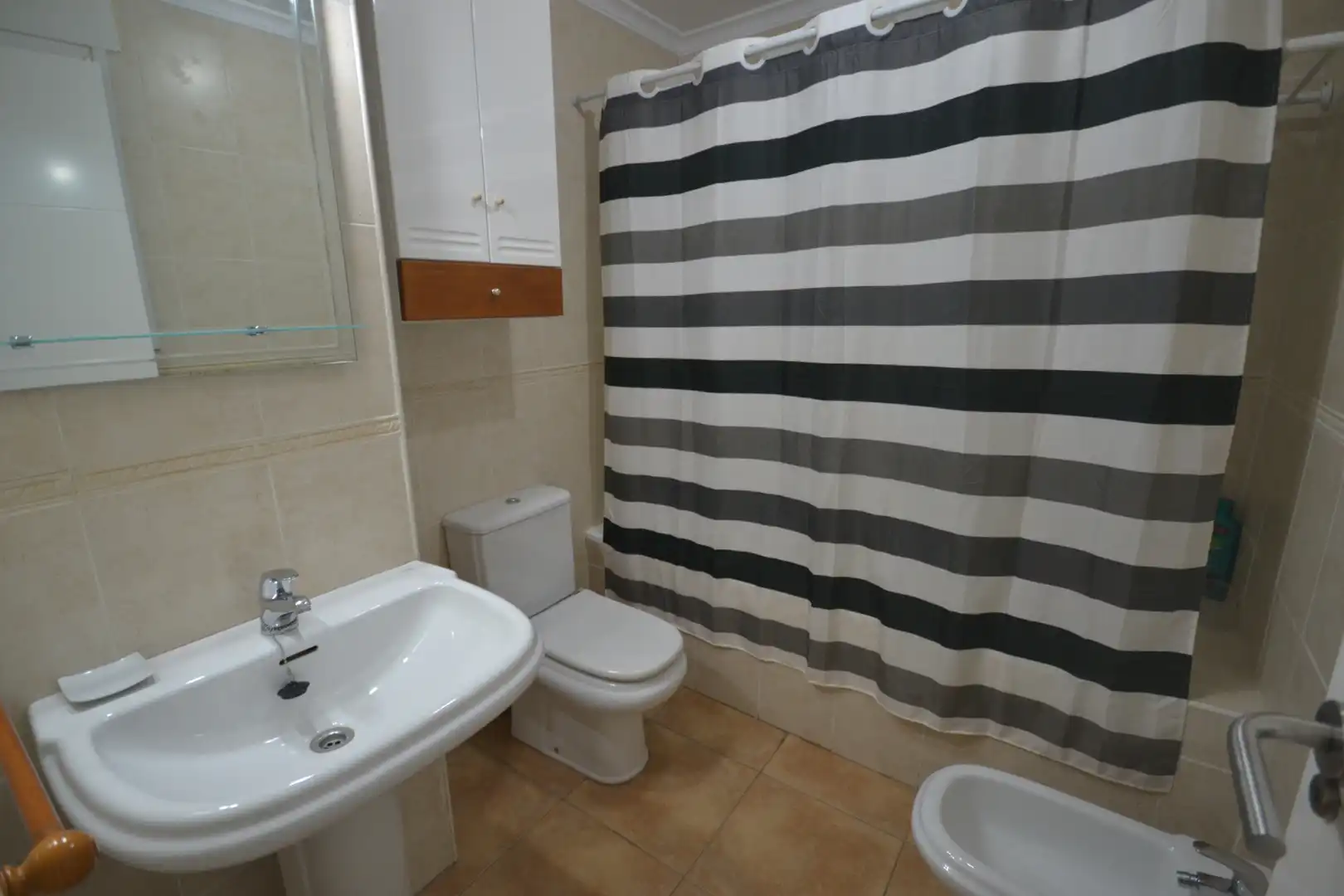 Badezimmer von Dachboden zur Miete in Jávea / Xàbia mit Klimaanlage, Heizung und Terrasse