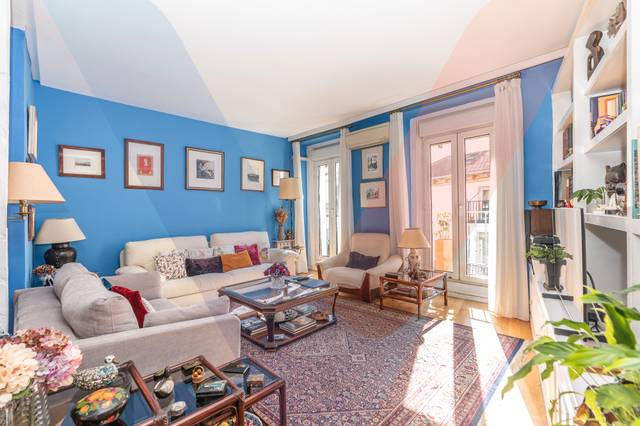 Piso en Venta en Plaza del Ángel en Cortes - Huertas