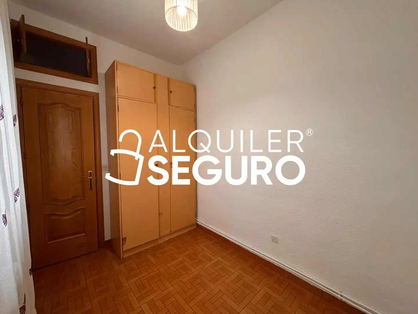 Schlafzimmer von Wohnung zur Miete in Madrid mit Klimaanlage und Heizung
