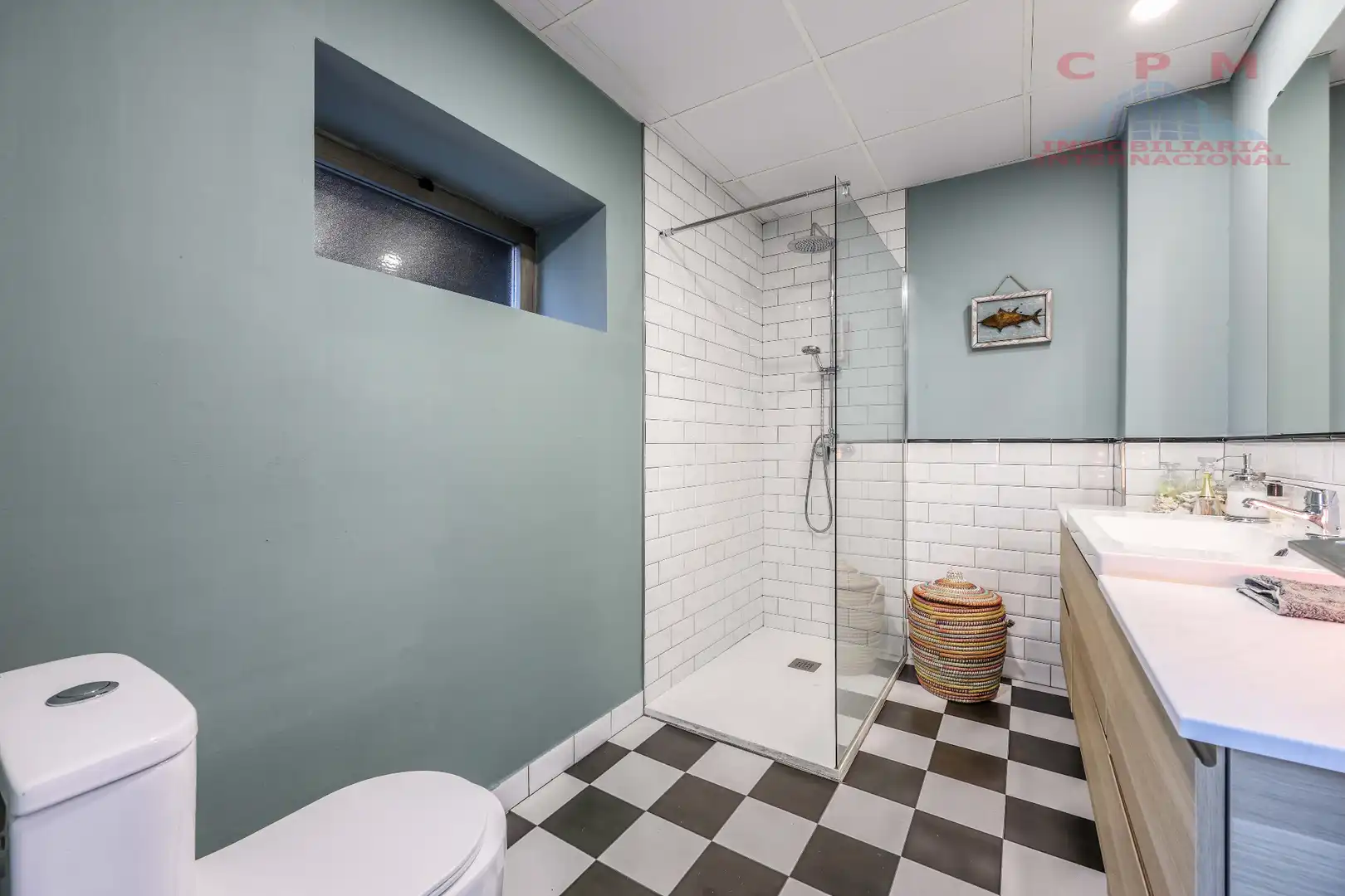 Baño de Dúplex de alquiler en Alcobendas con Aire acondicionado, Calefacción y Jardín privado