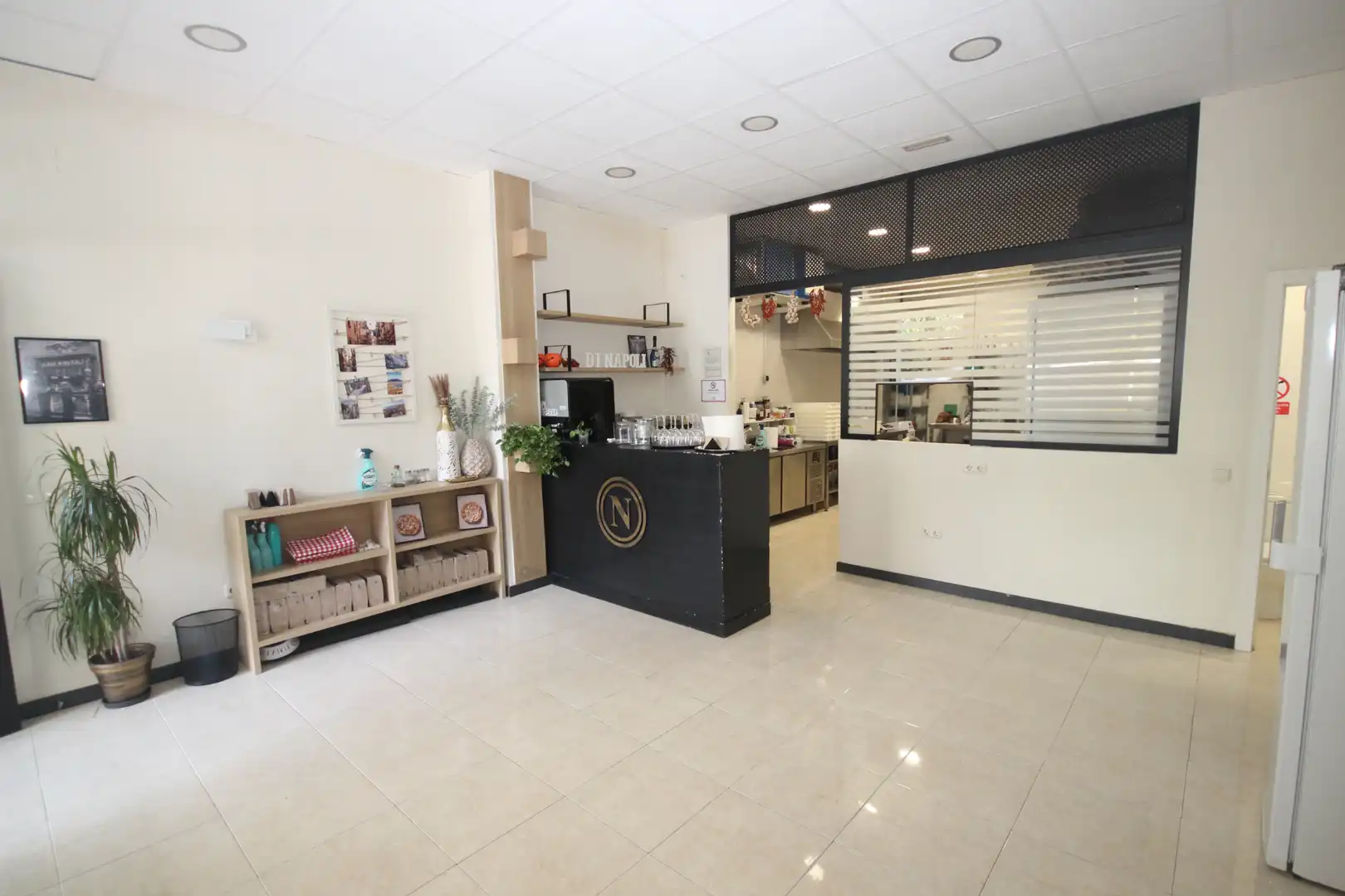 Cuina de Local en venda en Marbella amb Moblat