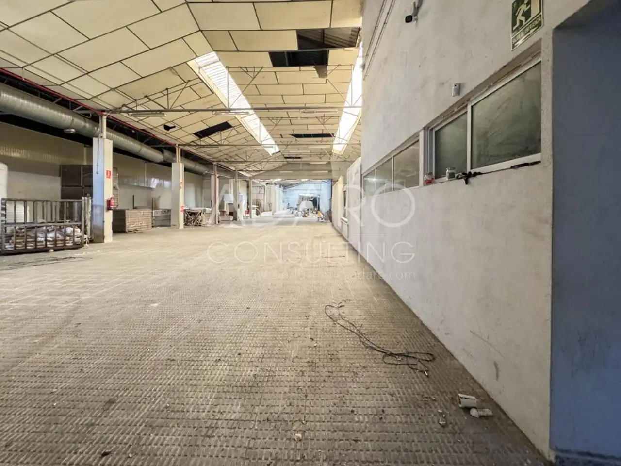 Nau industrial de lloguer a Calle Bronce, imagen 2