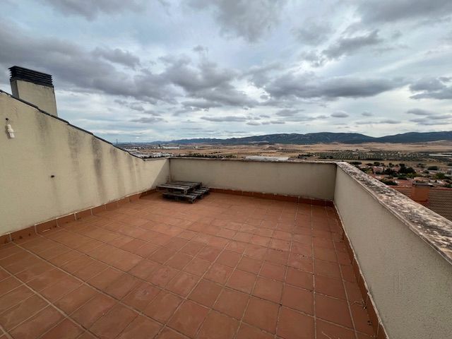 Terrassa de Pis de lloguer en Puertollano amb Aire condicionat, Terrassa i Moblat