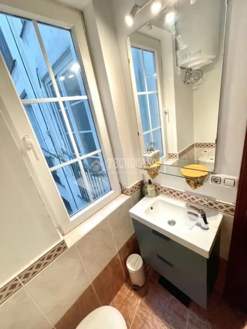 Bathroom of Flat for sale in Barcelona  with Balcony