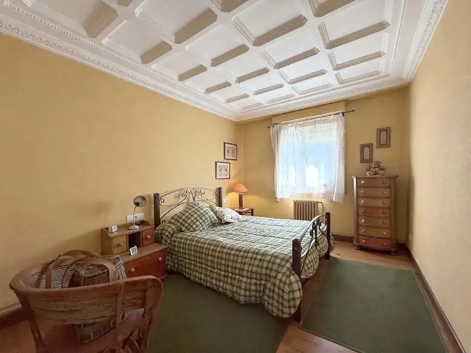Schlafzimmer von Wohnung zum Verkauf in Vitoria - Gasteiz mit Heizung und Abstellraum
