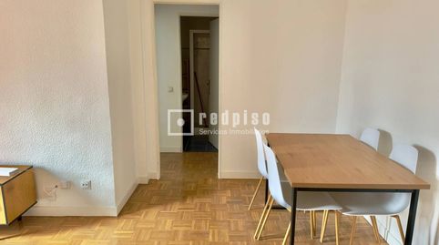 Foto 2 de Piso de alquiler en De Eugenio Caxes, Moscardó, Madrid Capital