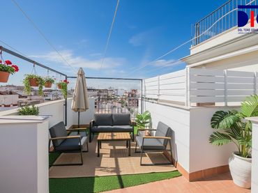 Piso con balcón en venta en Calle Recaredo