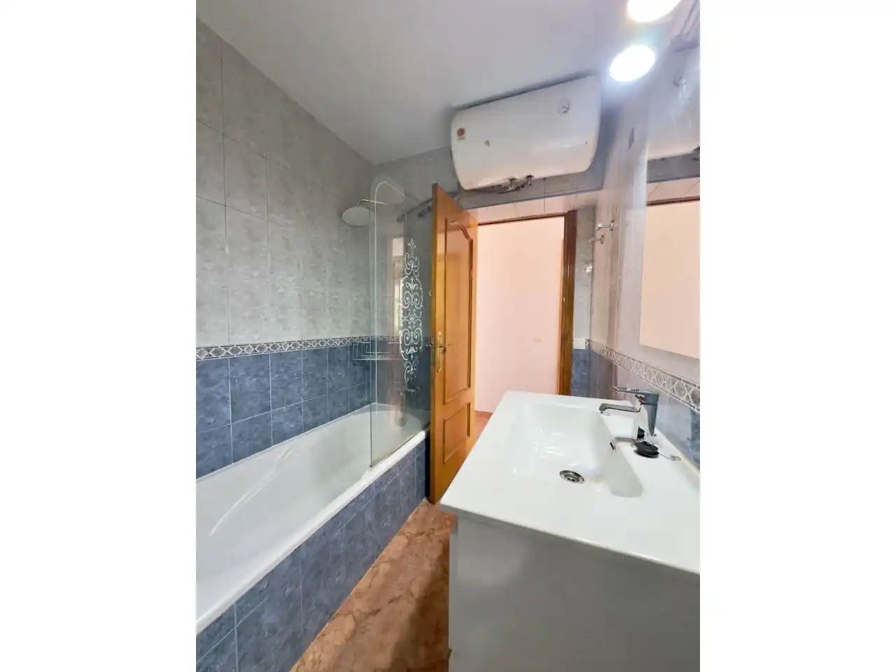 Badezimmer von Wohnung zum Verkauf in  Palma de Mallorca mit Klimaanlage, Heizung und Balkon