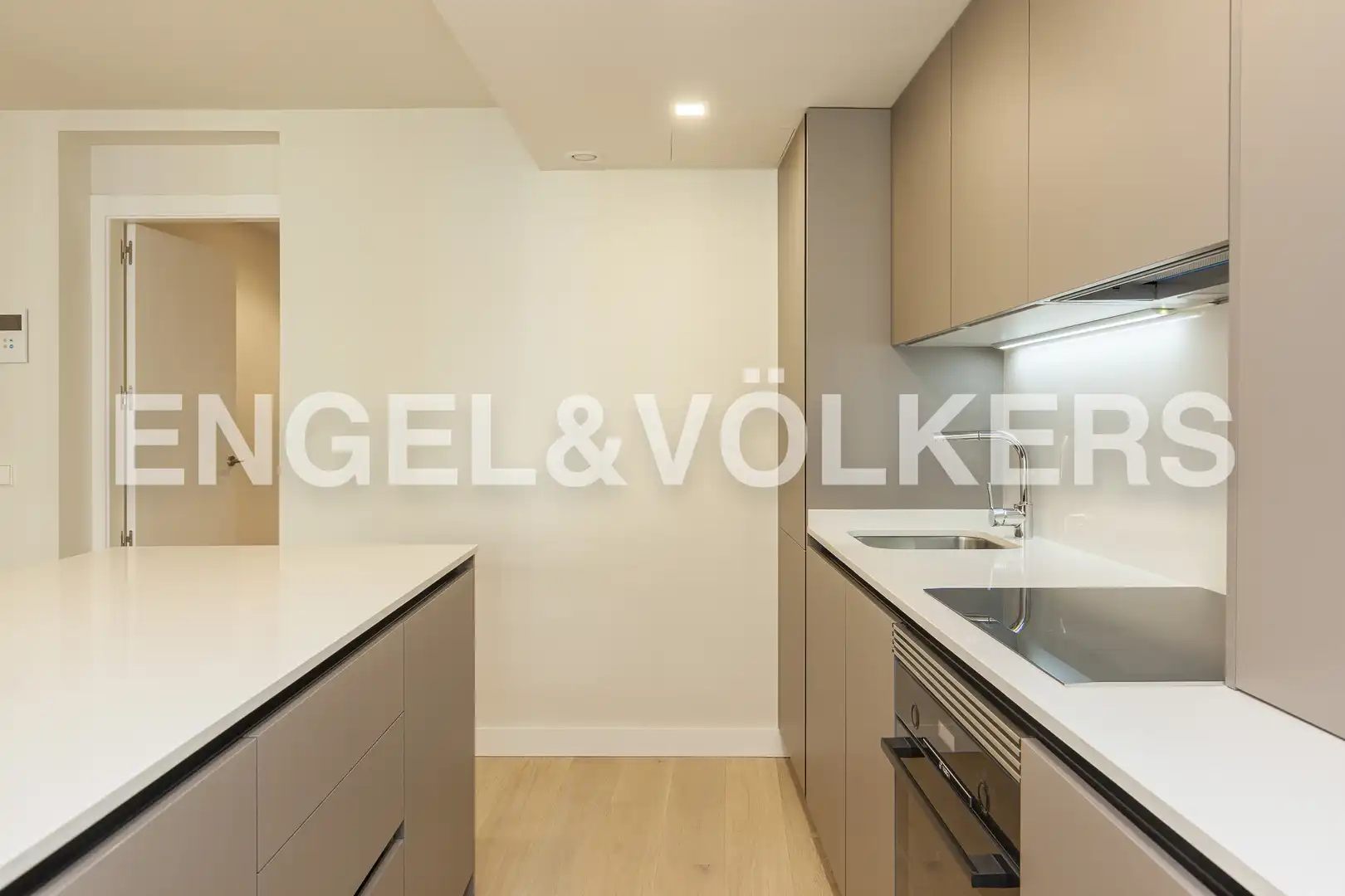 Küche von Wohnung zur Miete in Madrid mit Klimaanlage, Heizung und Balkon