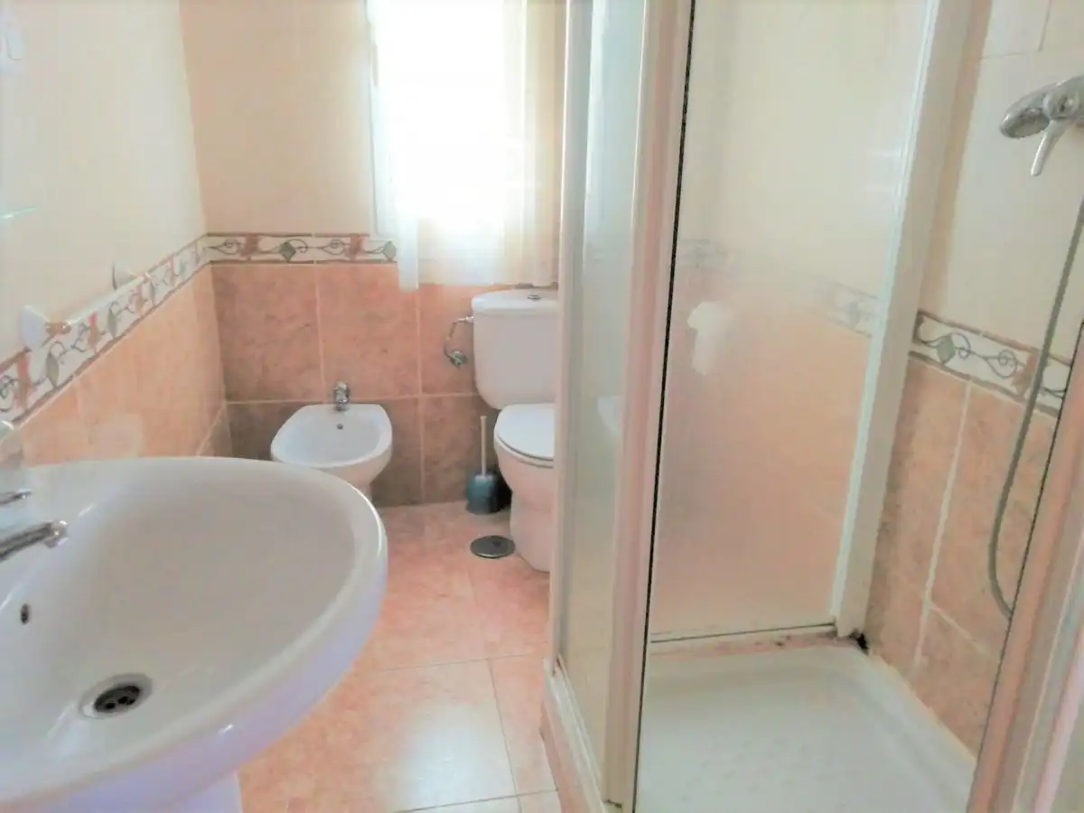 Baño de Piso de alquiler en Ciudad Real con Calefacción y Terraza