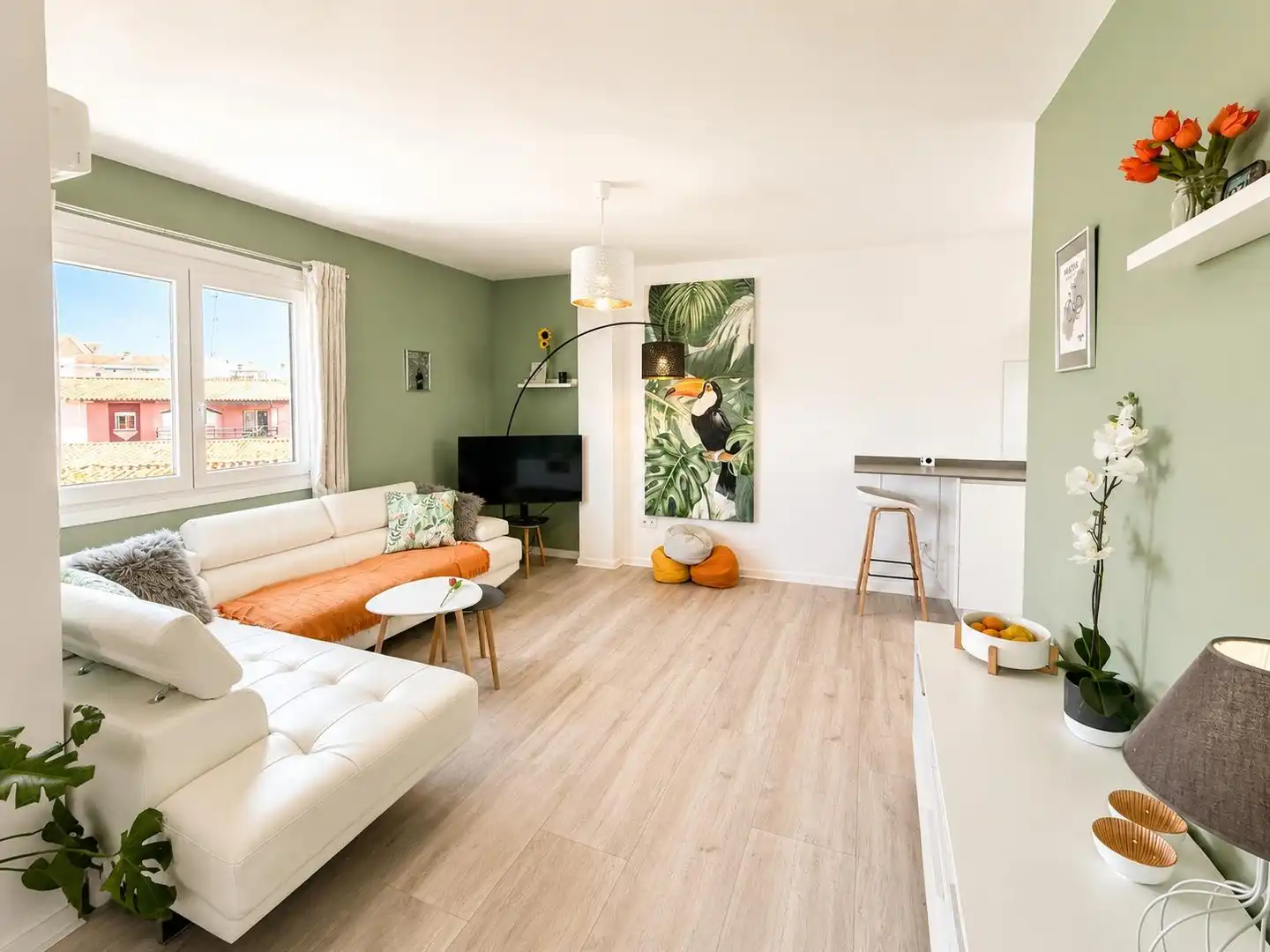 Sala d'estar de Àtic en venda en Estepona amb Aire condicionat, Calefacció i Terrassa