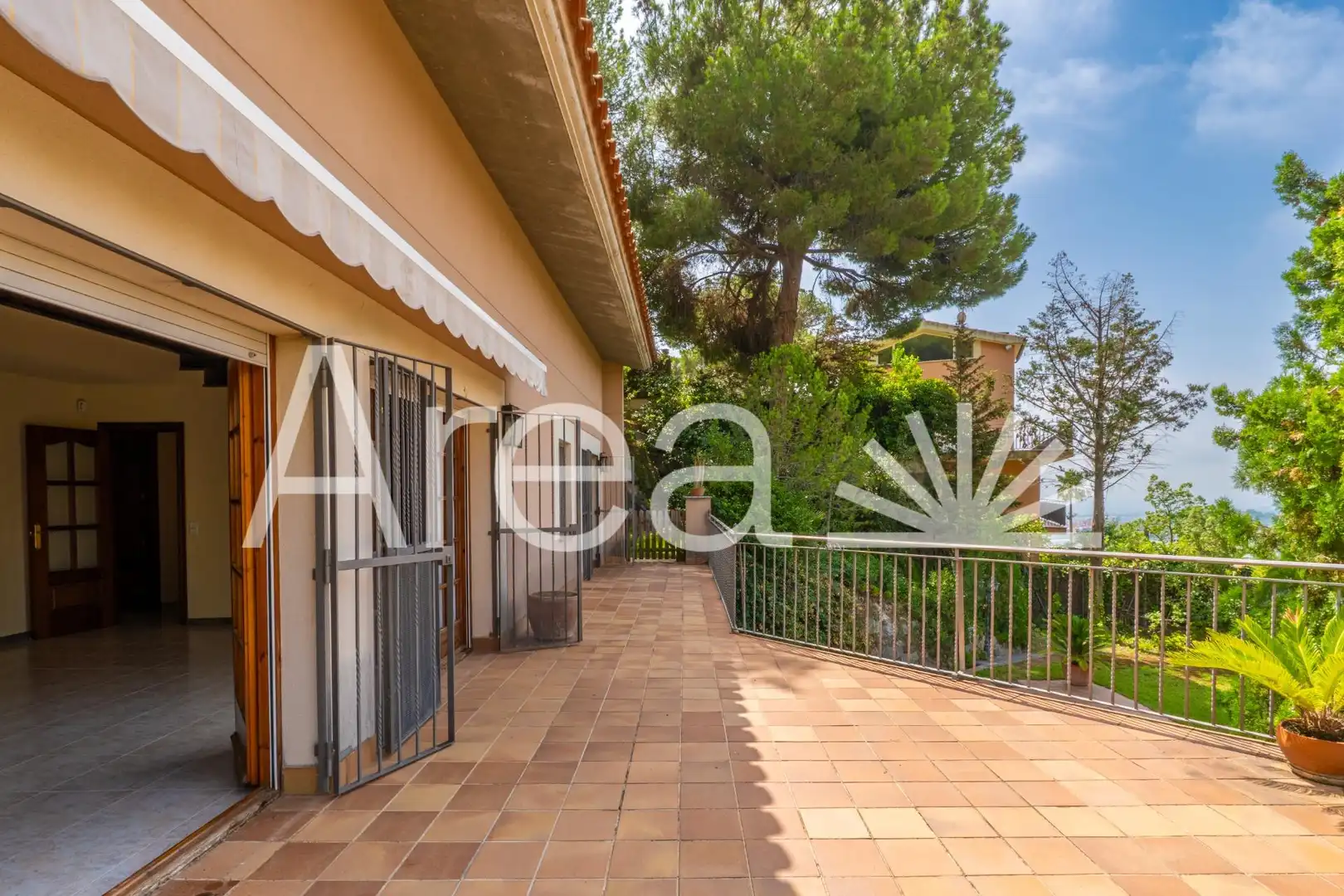 Terrassa de Casa o xalet en venda en Mataró amb Jardí privat, Terrassa i Piscina
