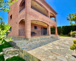 Exterior view of House or chalet for sale in El Vendrell  with Air Conditioner, Heating and Private garden