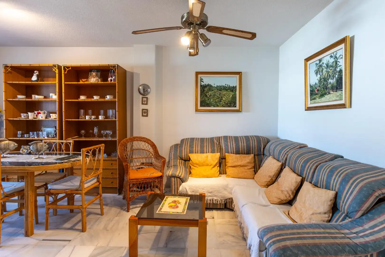 Sala de estar de Ático en venta en Motril con Calefacción, Terraza y Amueblado
