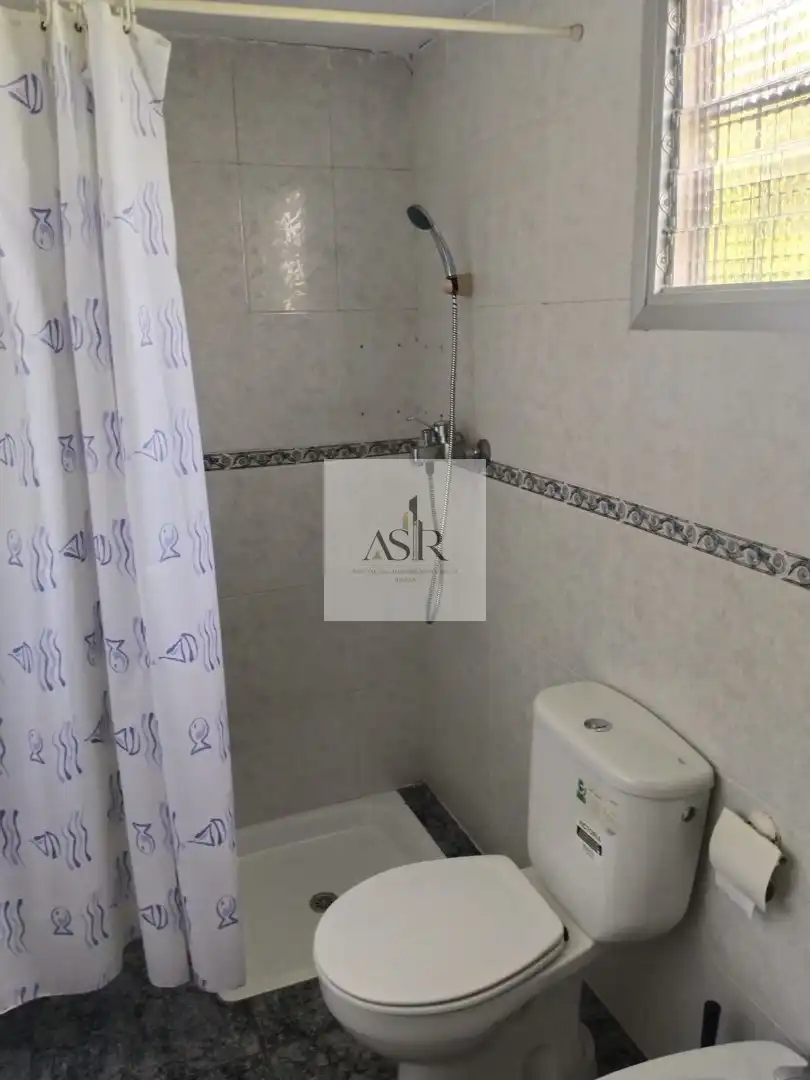 Bathroom of Houses for sale in Alzira  with Terrace, Storage room and Swimming Pool