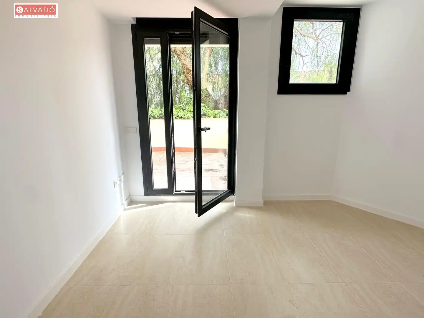 Habitación de Ático en venta en Sant Jaume dels Domenys con Aire acondicionado, Calefacción y Terraza