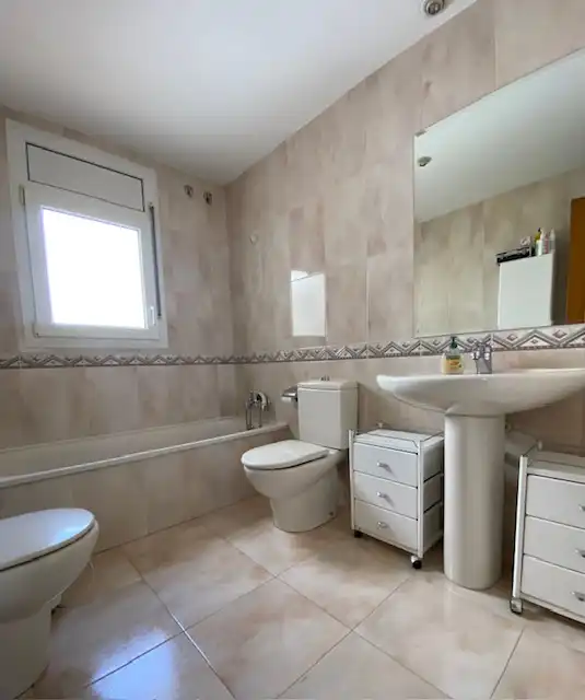 Baño de Ático en venta en Lleida con Aire acondicionado, Calefacción y Terraza