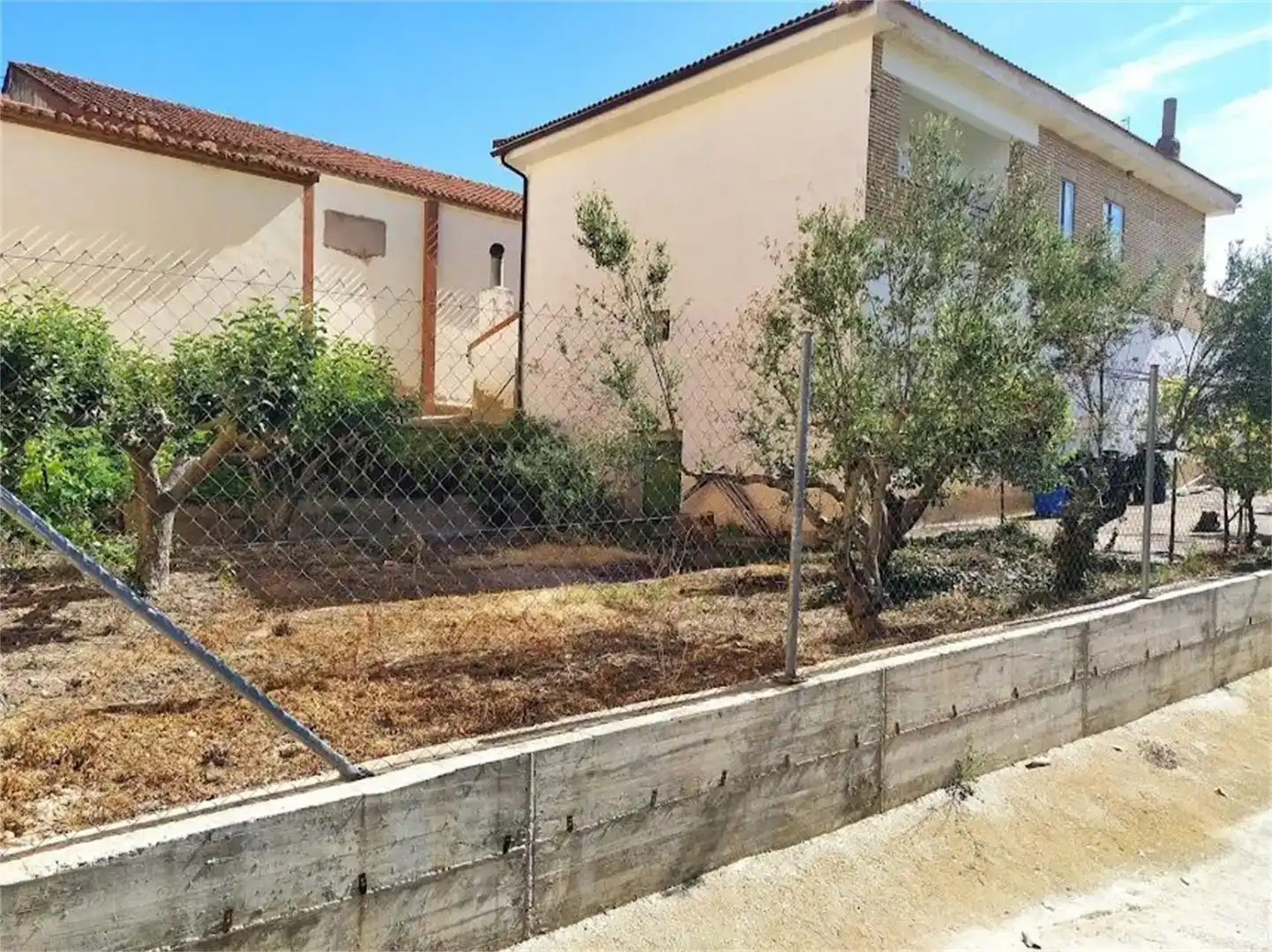 Piso en venta en Ausejo con Jardín privado, Trastero y Amueblado