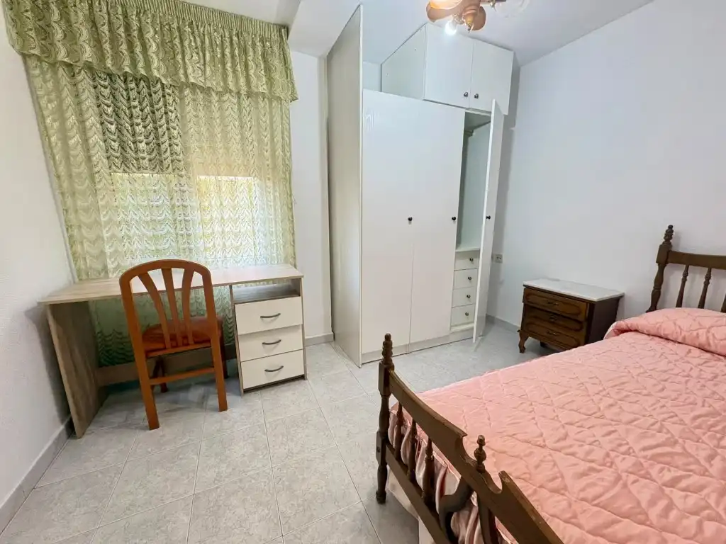 Bedroom of Flat for rent in Córdoba  with Balcony
