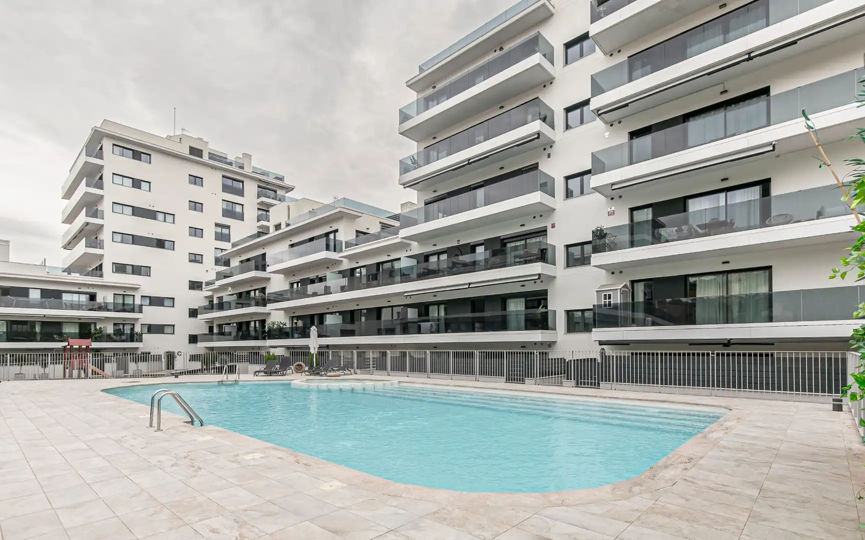 Piscina de Piso de alquiler en Sant Boi de Llobregat con Aire acondicionado, Calefacción y Jardín privado