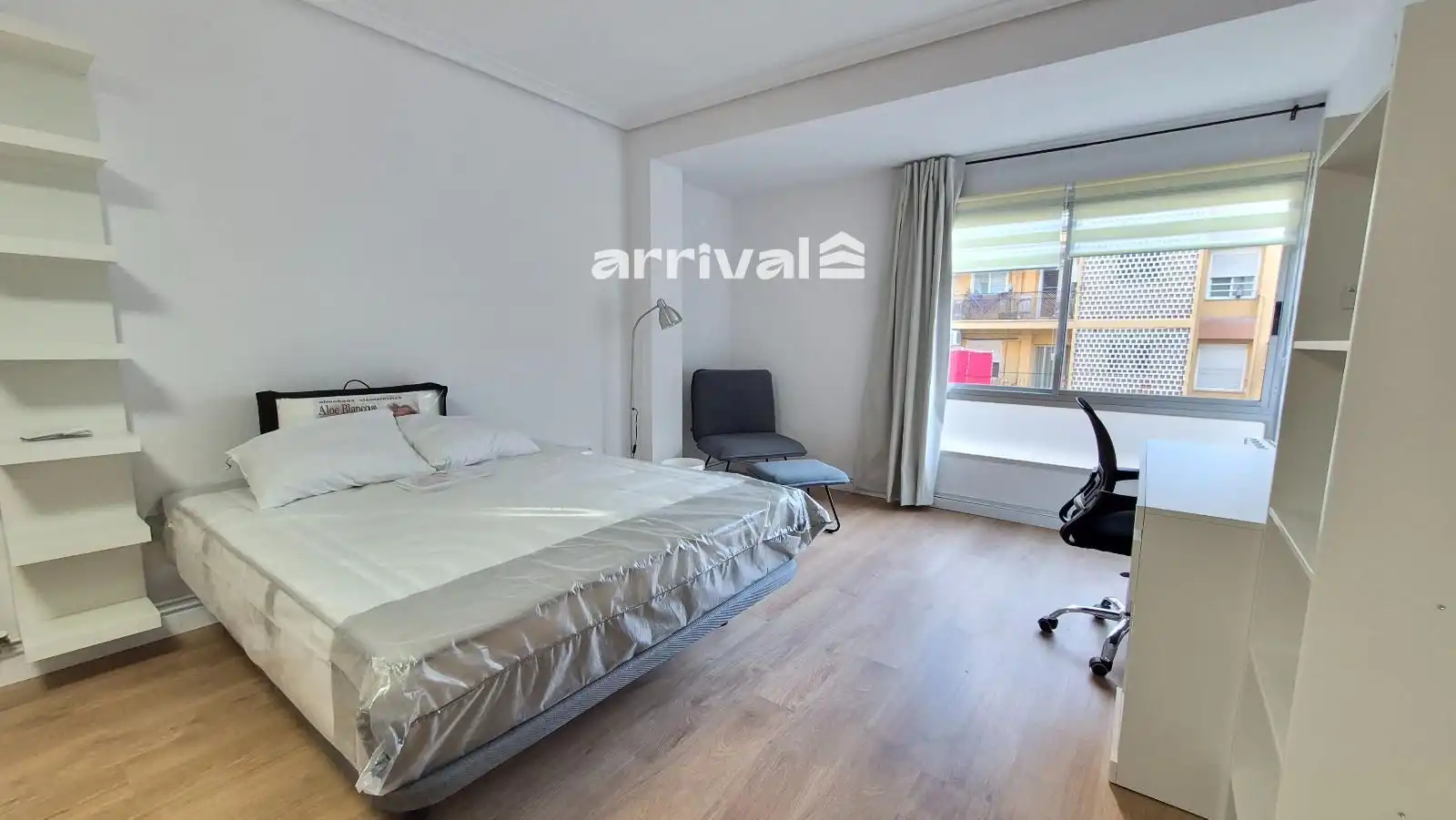 Schlafzimmer von Wohnung zur untervermieten in Valencia mit Heizung, Terrasse und Möbliert