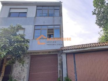 House with garden for sale in O Carballiño