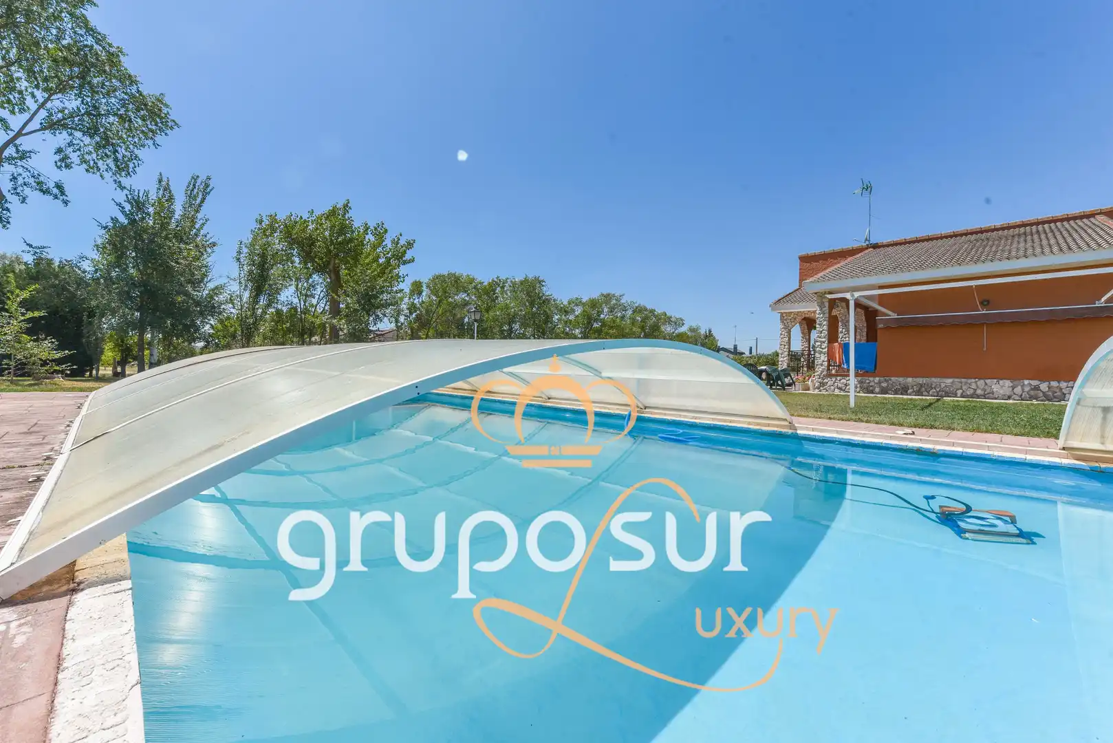 Piscina de Casa o chalet en venta en Trigueros del Valle con Calefacción, Jardín privado y Terraza