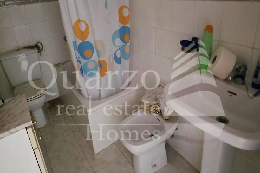 Bathroom of Houses for sale in Hinojal  with Heating and Furnished