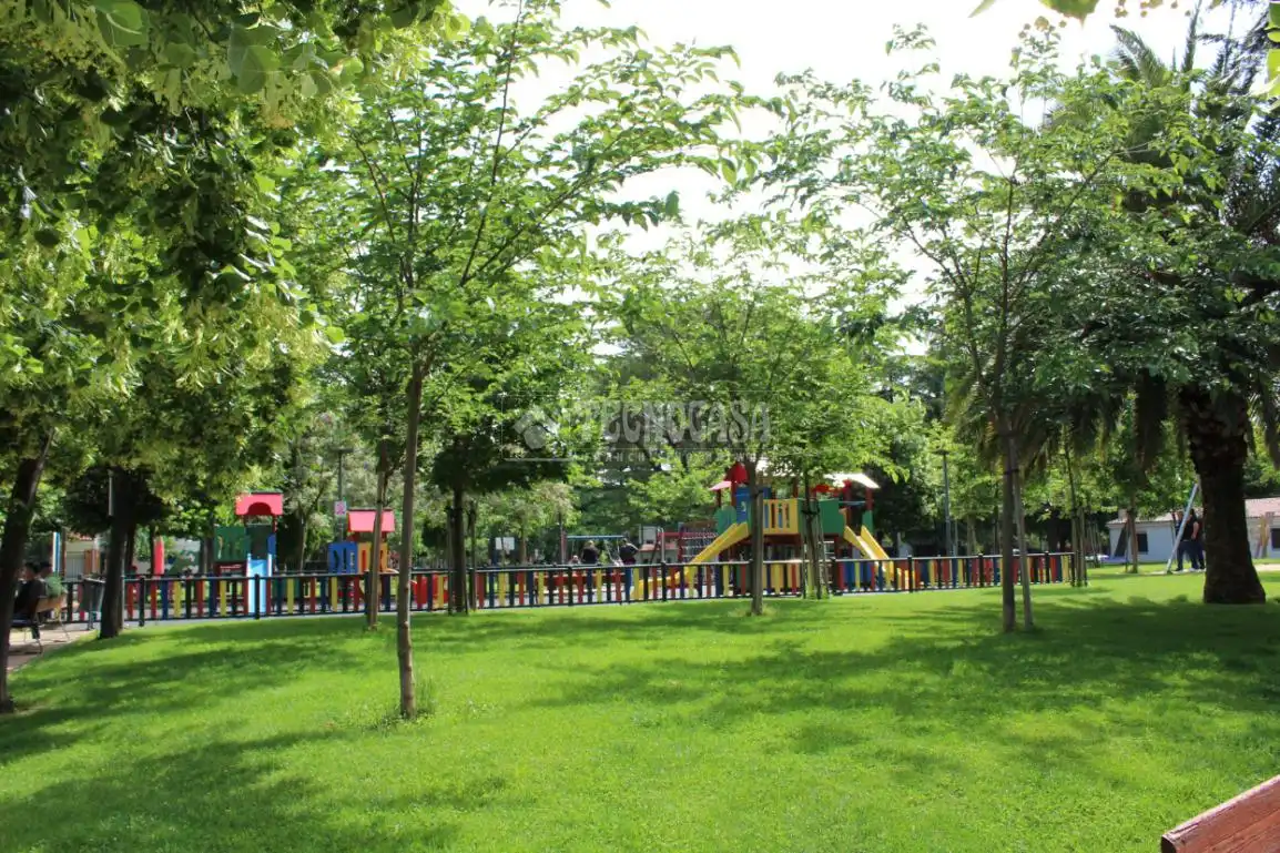 Jardín de Piso en venta en Azuqueca de Henares con Aire acondicionado, Calefacción y Piscina comunitaria