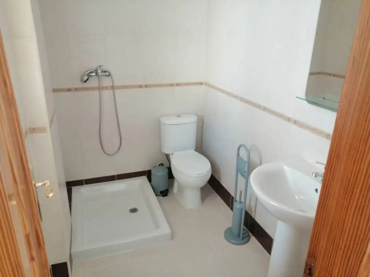 Bathroom of Flat for sale in Villanueva Mesía  with Air Conditioner, Heating and Storage room